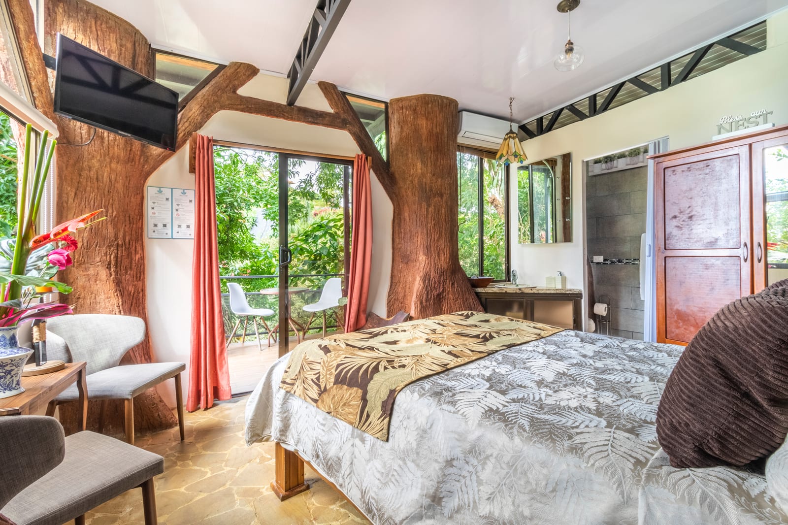 The Nest ocean-view bedroom at Boutique Hotel Las Cascadas